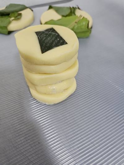 QUESO HOJA PEQUEÑO