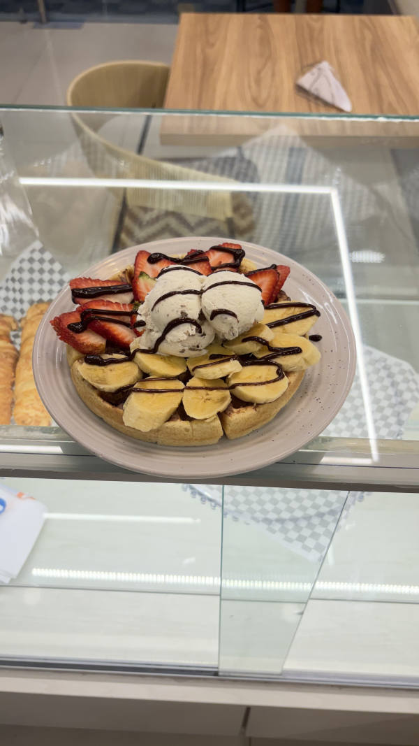 Waffle Fresas y Banano
