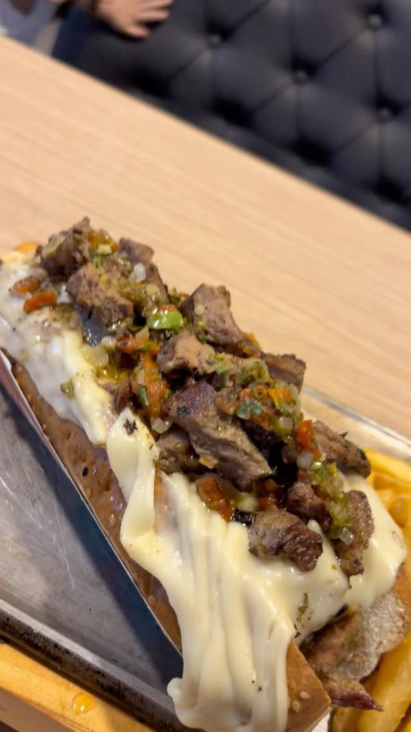 Choriperro con chimichurri